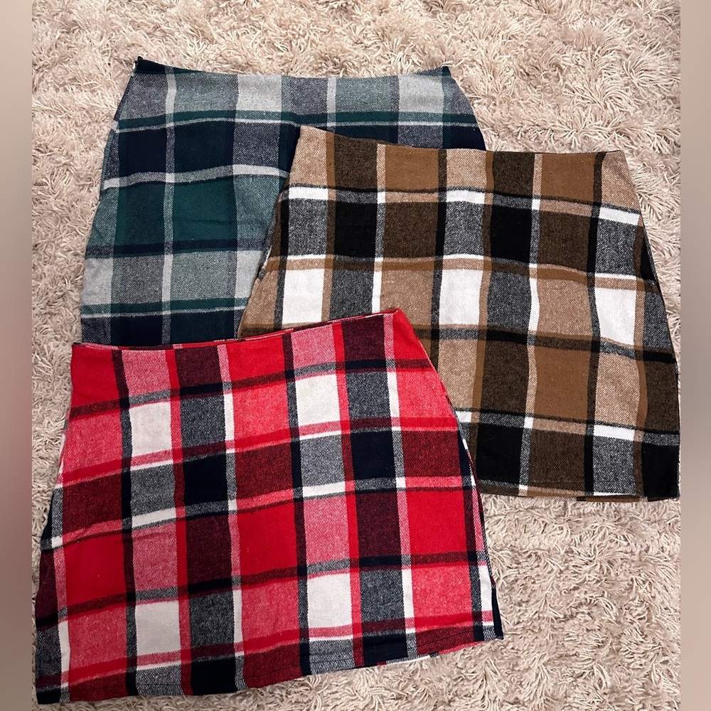 Women’s plaid mini skirt from Shein. Size XL